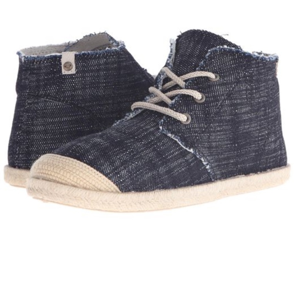 Roxy chukka boots